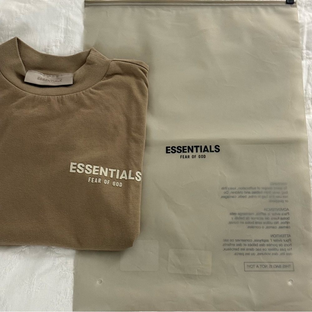 Essentials Fear of God Women’s Short Sleeve Tee Shirt Oak Brown